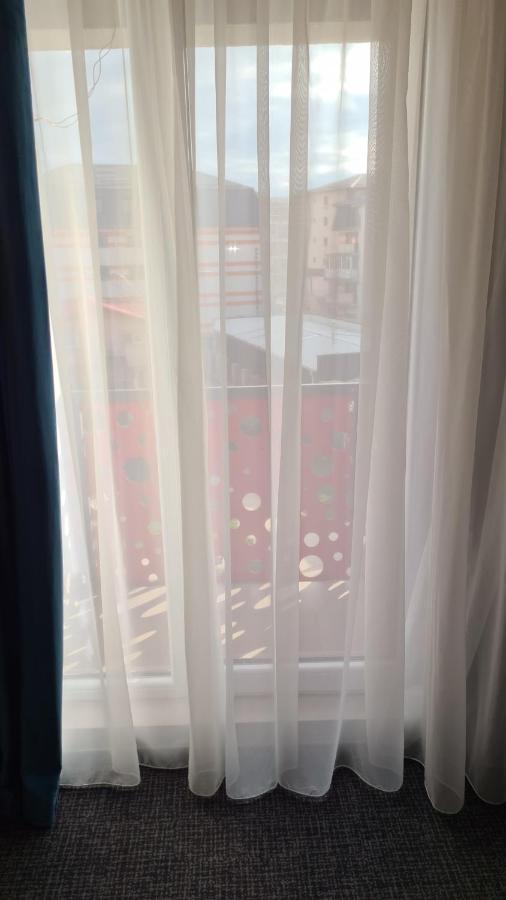 Albert Hotel Roşu Esterno foto