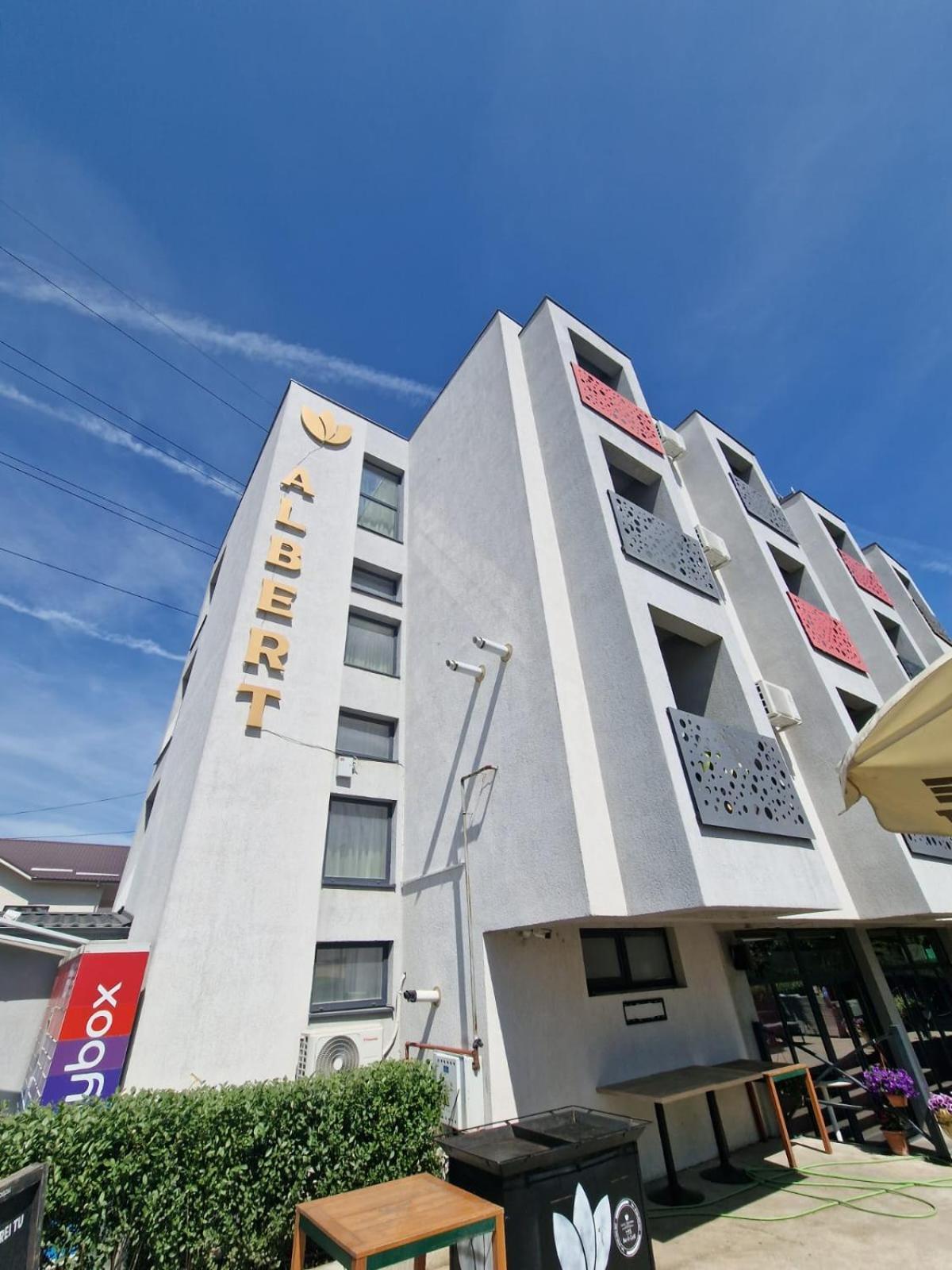 Albert Hotel Roşu Esterno foto