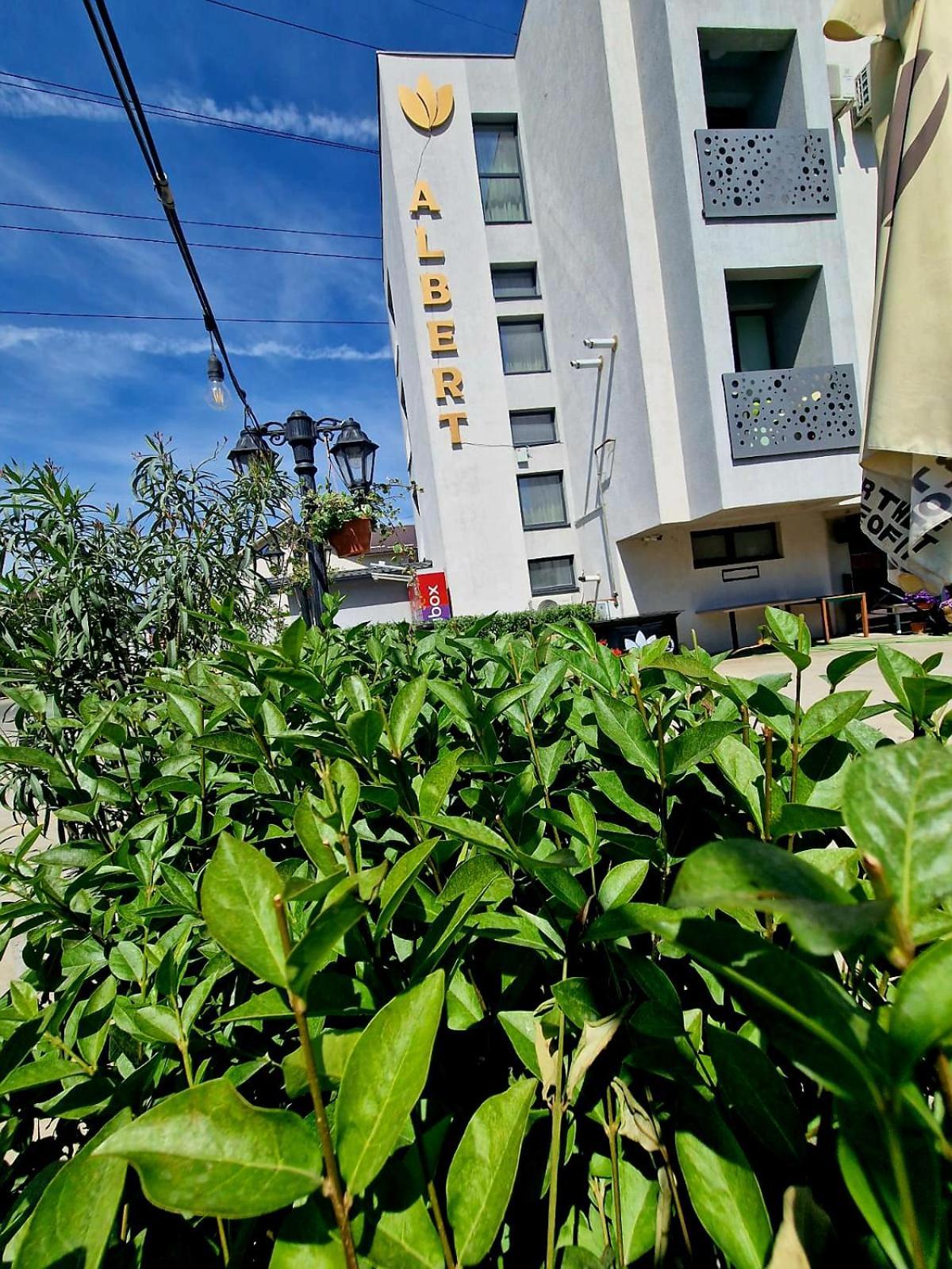 Albert Hotel Roşu Esterno foto
